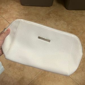 Cosmetic bag